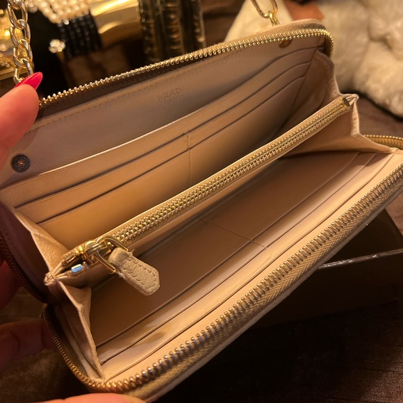 PRADA Authentic, Clutch, Bifold Wallet, Crossbody. - Picture 8 of 16